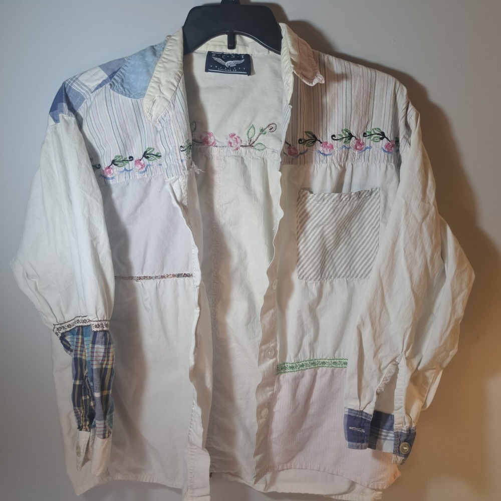 Vintage Best American Clothing CO Cottagecore Embroidered Button Up  Womens Top